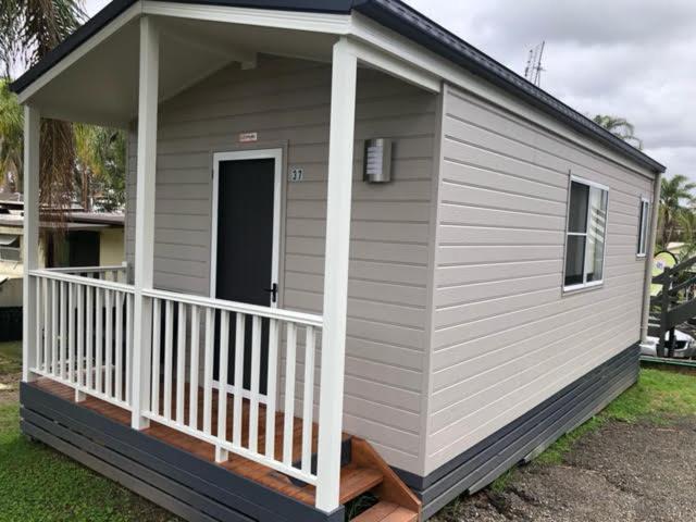 Batemans Bay Holiday Park & Hostel Екстериор снимка