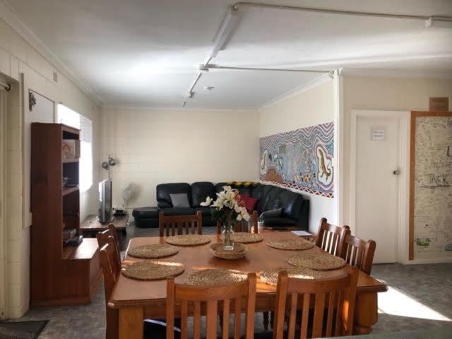Batemans Bay Holiday Park & Hostel Екстериор снимка