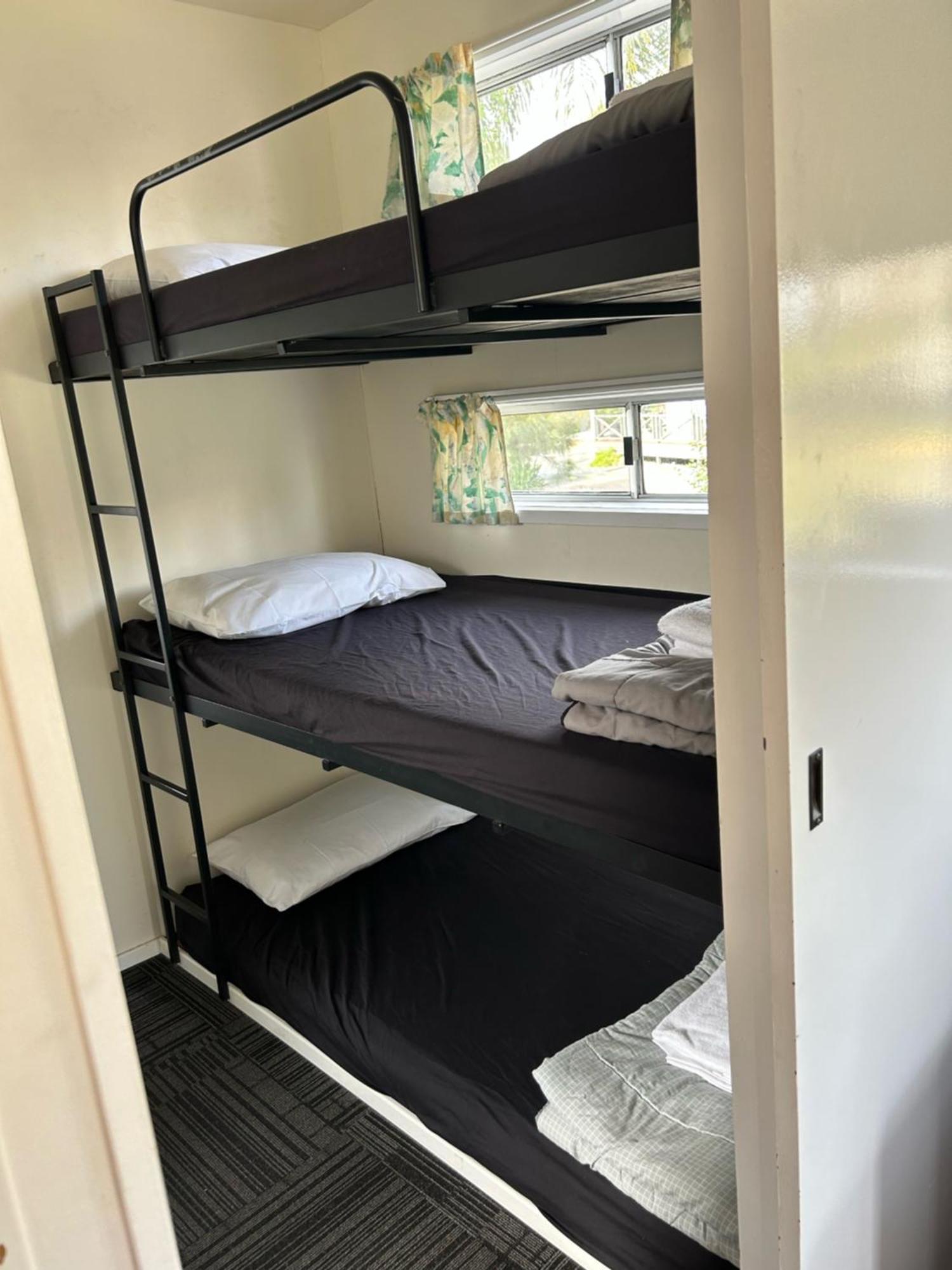 Batemans Bay Holiday Park & Hostel Екстериор снимка