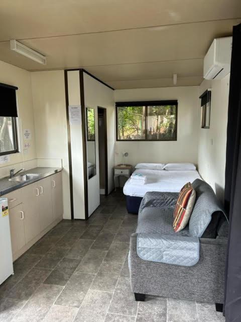 Batemans Bay Holiday Park & Hostel Екстериор снимка