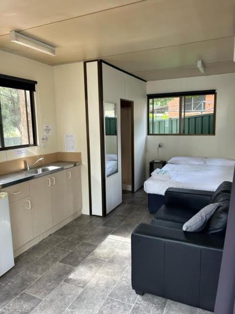 Batemans Bay Holiday Park & Hostel Екстериор снимка